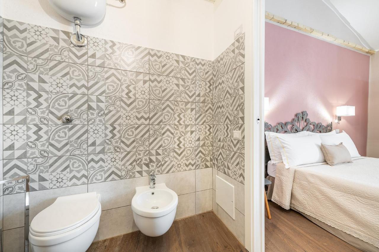 كالياري Promenade Boutique Rooms - City Centre المظهر الخارجي الصورة
