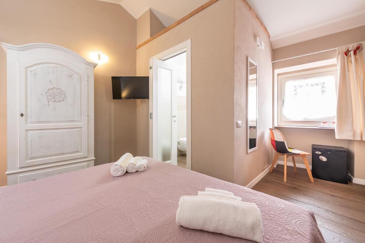 كالياري Promenade Boutique Rooms - City Centre المظهر الخارجي الصورة